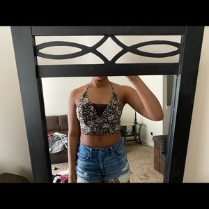 Halter crop